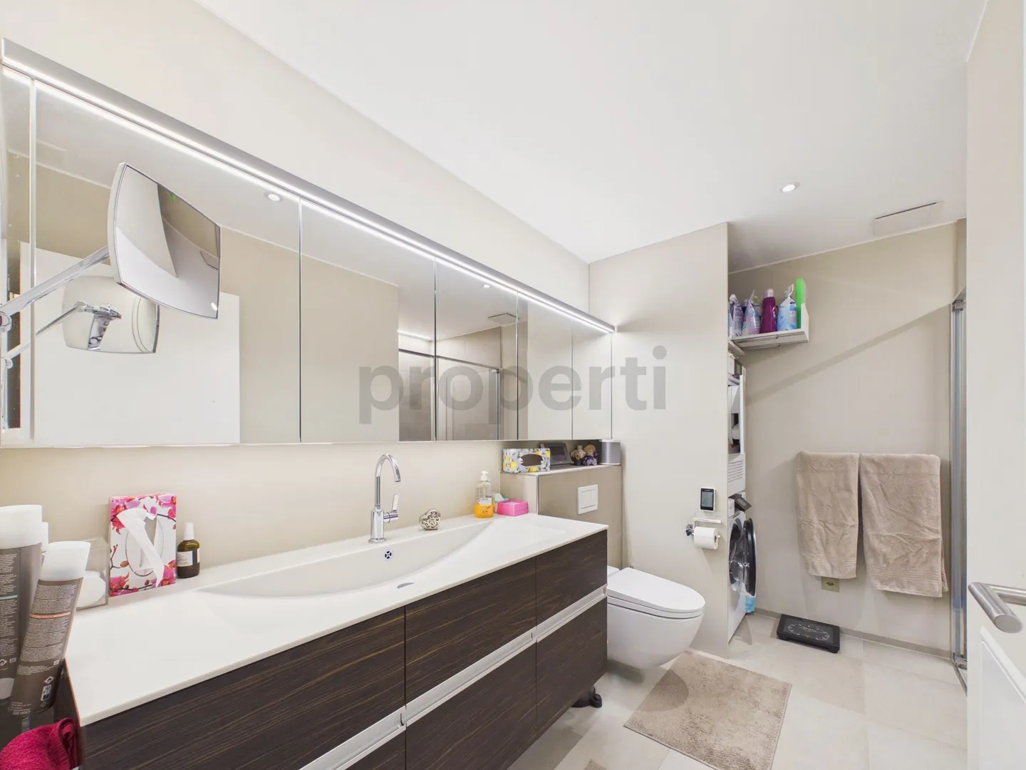 Exclusive 3.5-Room Designer Oasis with Private Garden Paradise - Photo 9 of 10