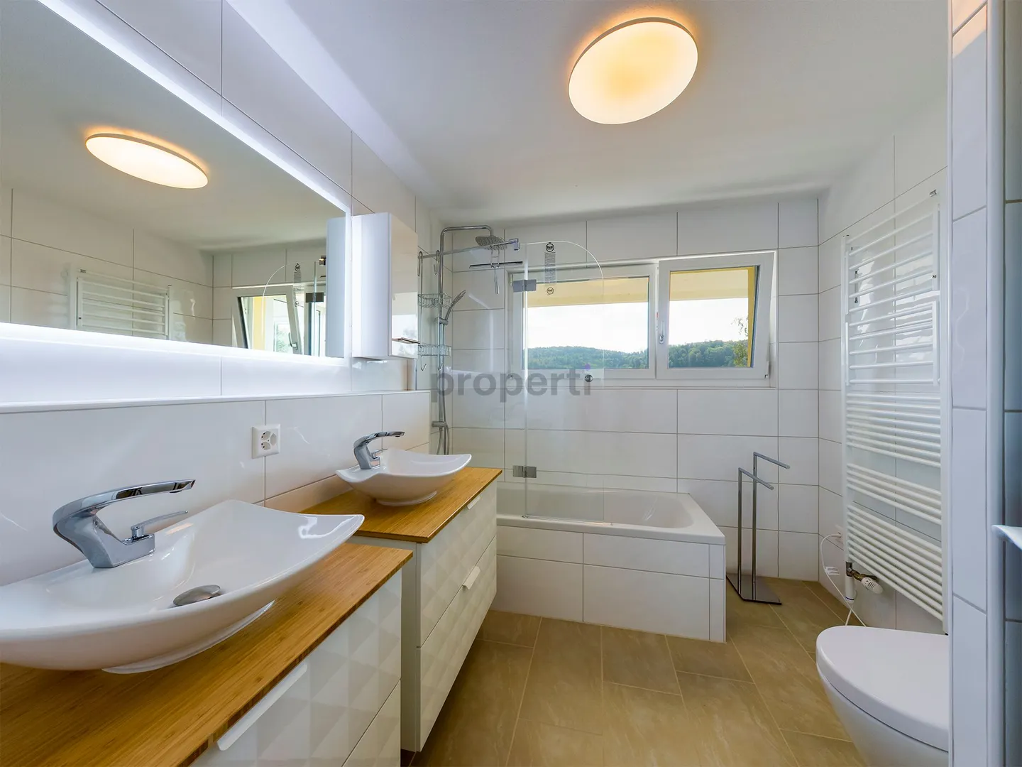 Modernes Apartment mit Garten - Foto 8 von 13