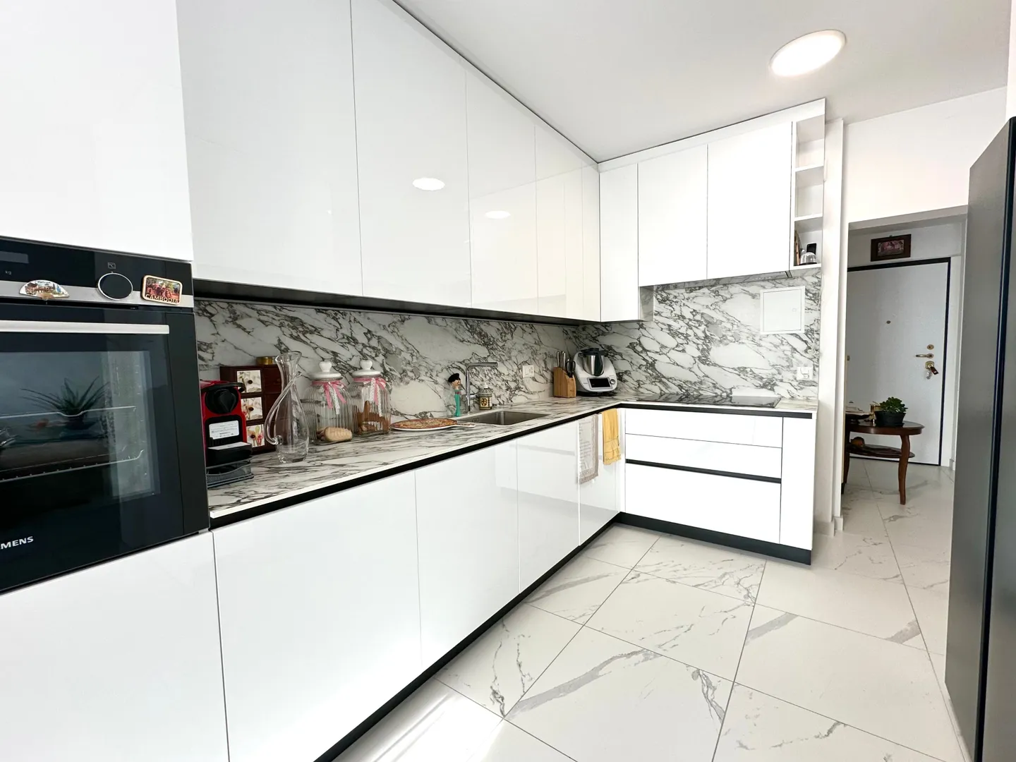 Modern apartment with 3.5 rooms in Coldrerio, Canton TI - Photo 2 of 10