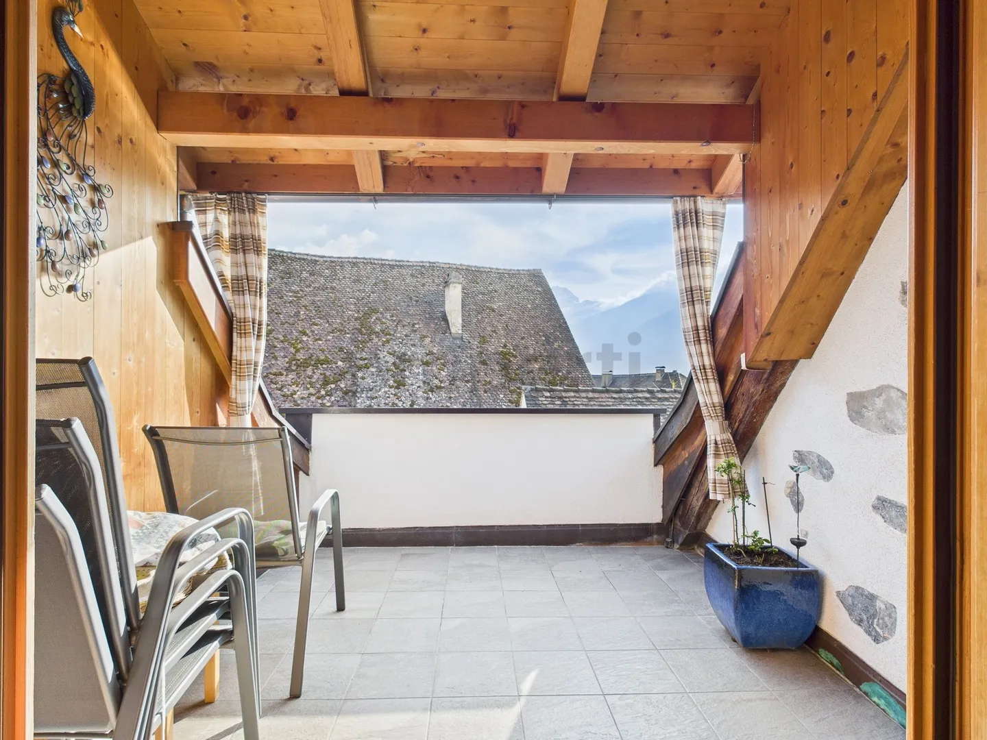 Attractive 5.5-room apartment in the center of Malans - Comfort and space for the whole family - Photo 10 of 12