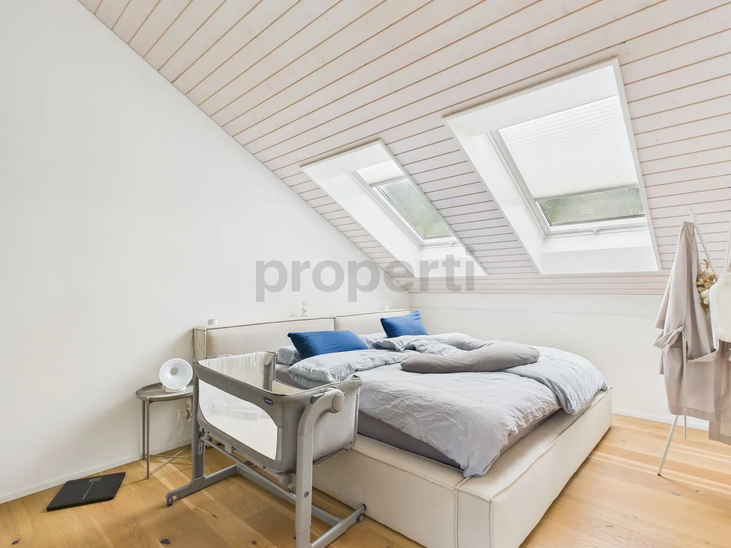 Modern 5.5-room penthouse apartment in Erlinsbach with beautiful terrace where you can enjoy the evening sun - Photo 6 of 11