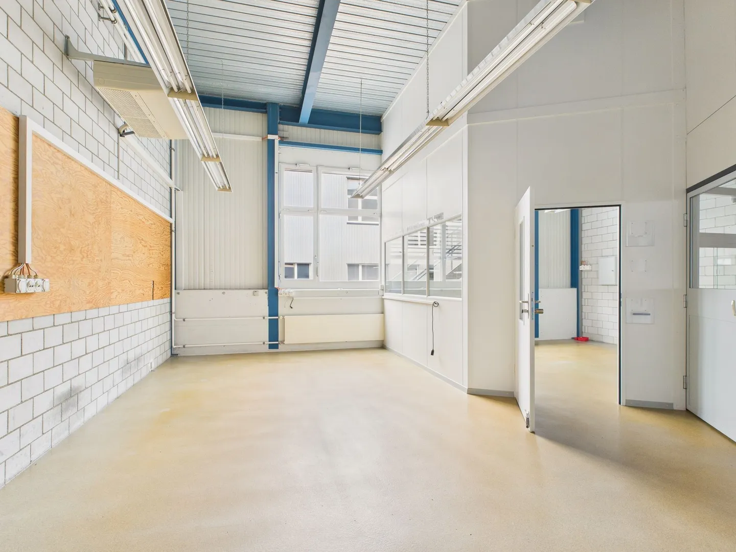 Espace commercial polyvalent à Wetzikon - Photo 10 sur 12