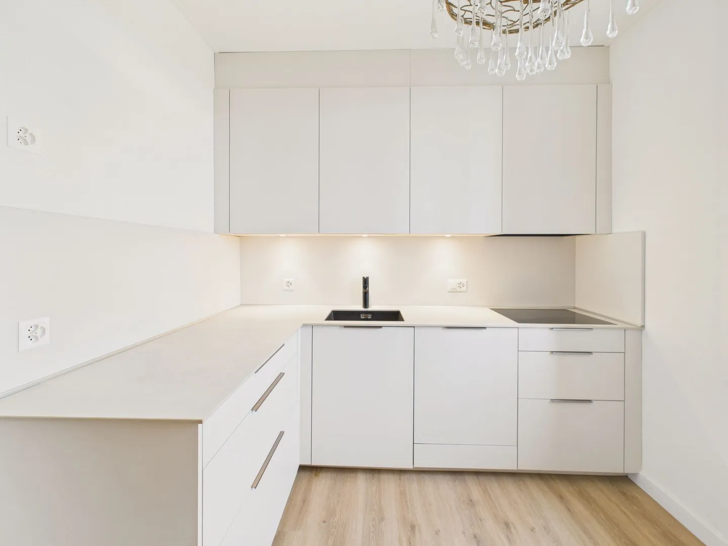 Exclusive detached house with lake view in Chez-le-Bart, NE canton - Photo 2 of 12