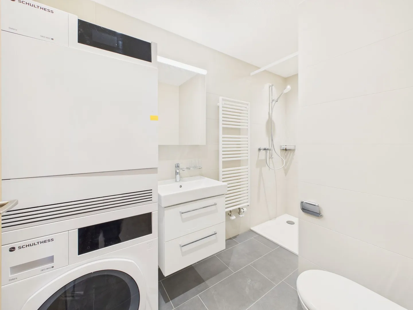 Helle 3.5-Zimmer Dachwohnung in Huttwil - Frisch renoviert! - Photo 8 sur 12