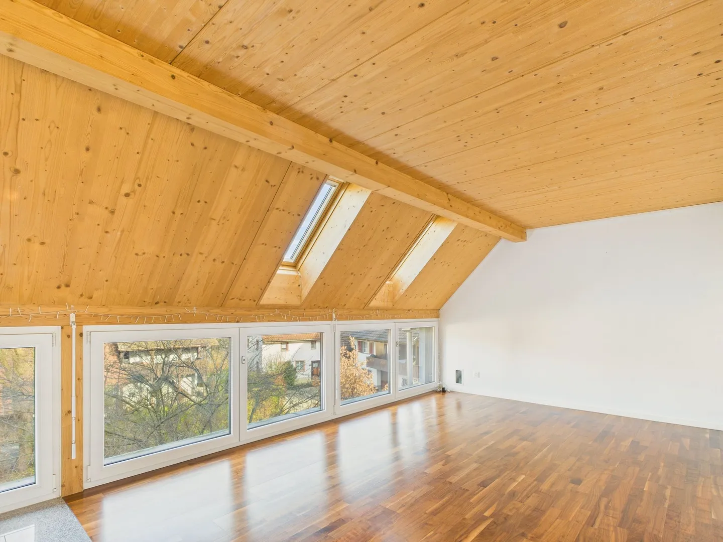 Grosszuegiges 4.5-Zimmer Reihenhaus mit Weitblick ins Grüne in Magden - Foto 10 von 13