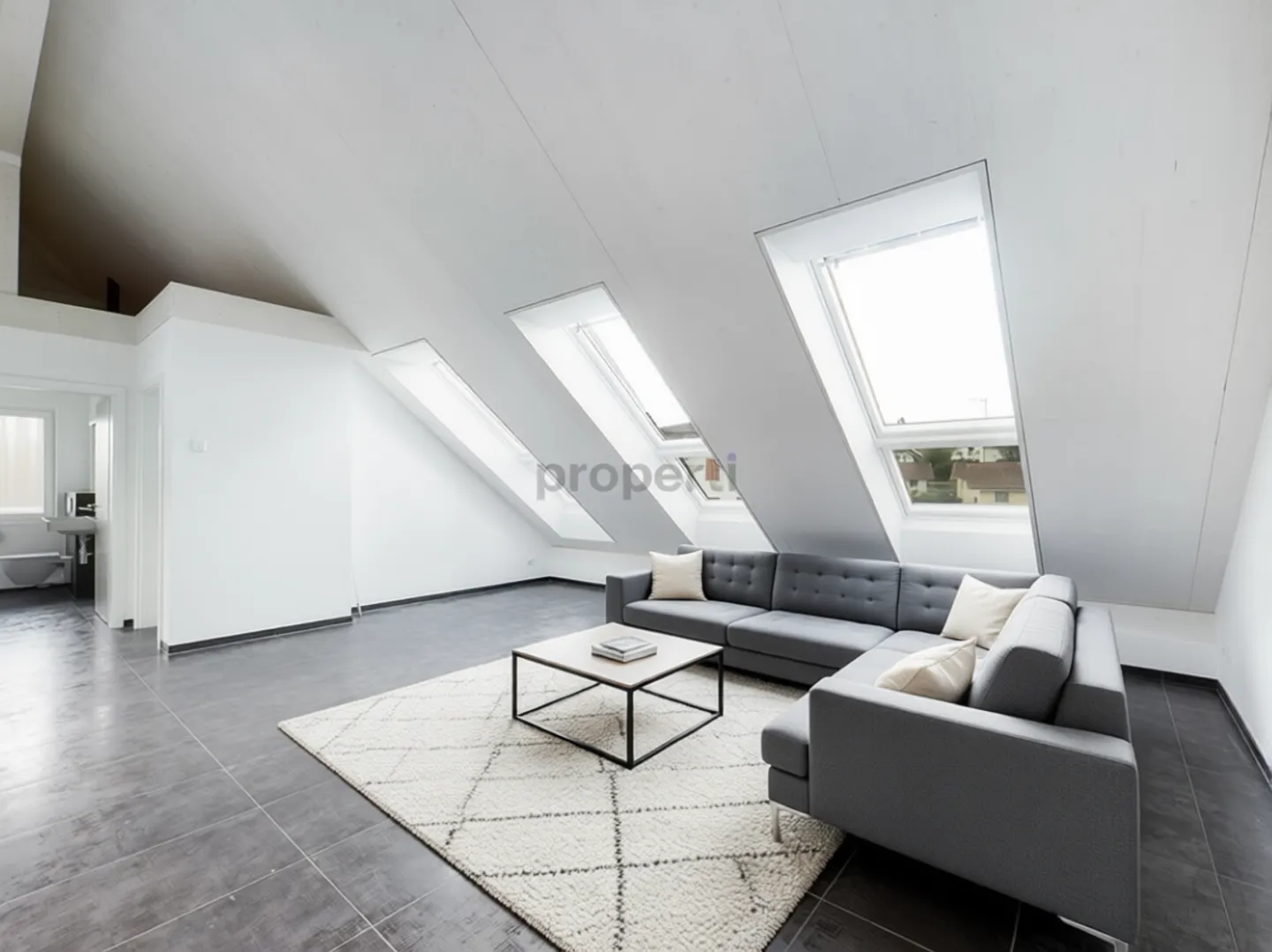 Moderne 3.5-Zimmer-Dachwohnung mit Balkon in Diessbach bei Büren - Foto 2 von 12