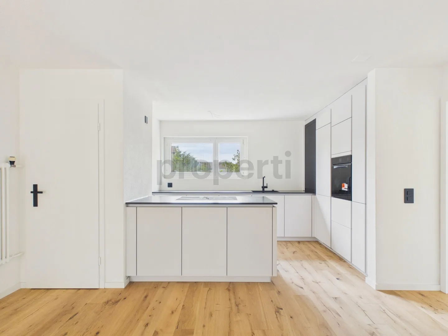 Renovierte Wohnung in Hunzenschwil - Foto 1 von 13