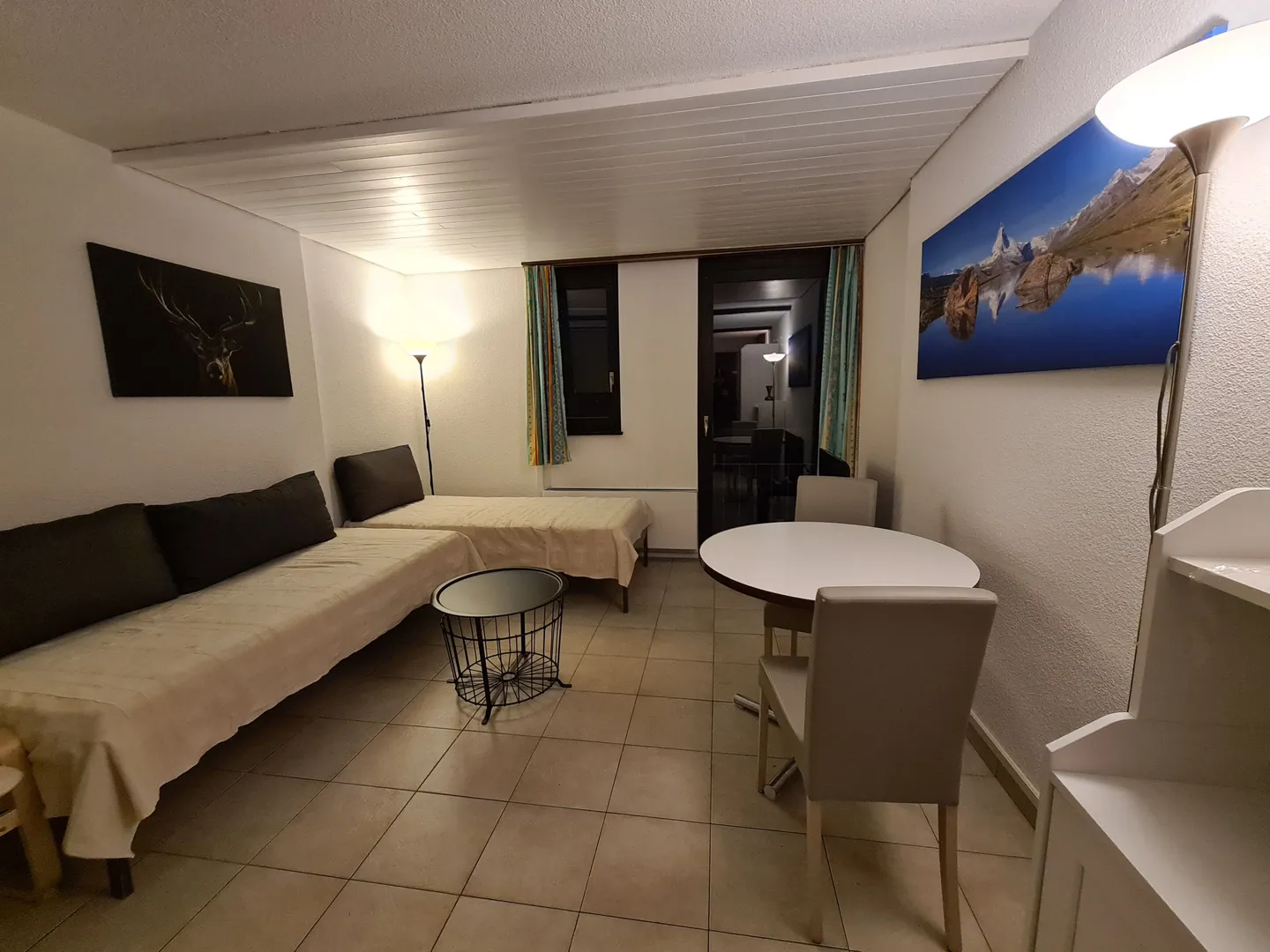 Compact Living Happiness in Crans-Montana: Your Cozy Studio with a View - Photo 4 of 9