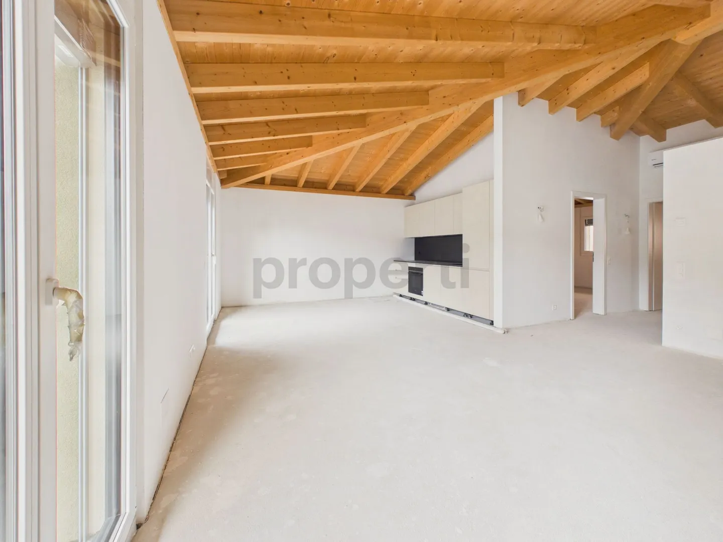 Komplett saniertes Gebäude, funktioneller Grundriss & hohe Energieeffizienz! - Foto 1 von 8