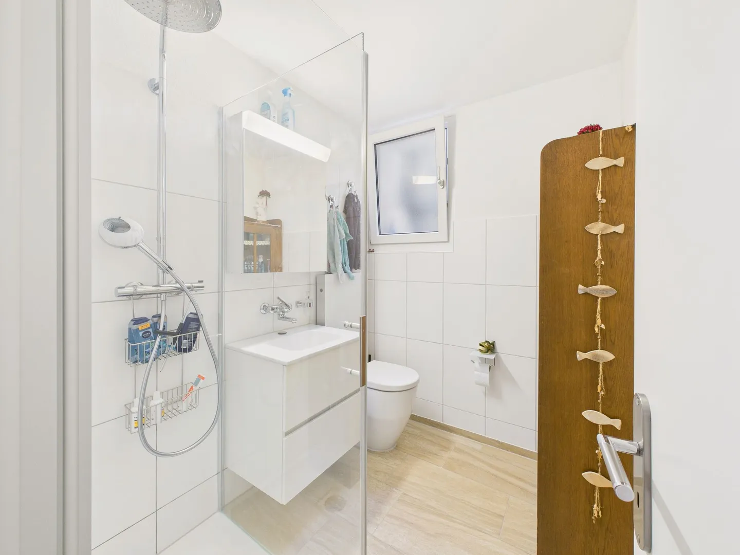 Dreamlike 3.5-room terrace apartment with a view of Lake Zurich in Wädenswil - Photo 8 of 12