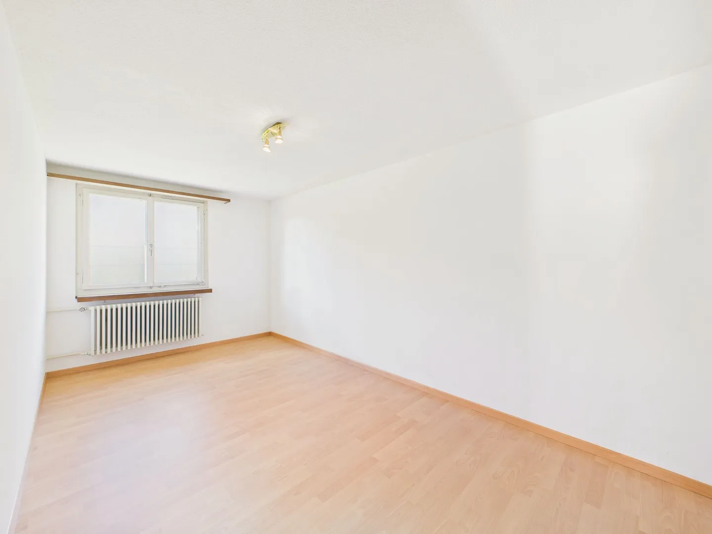 Favolosa casa a schiera in una posizione privilegiata con giardino a Waltenschwil - Foto 4 di 13