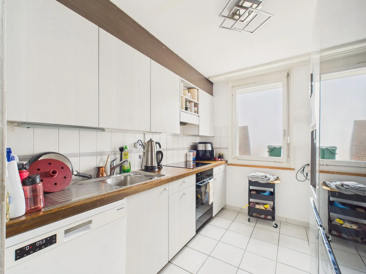 Spacieux appartement de 5.5 pièces avec balcon ensoleillé à Val-de-Ruz - Photo 2 sur 9