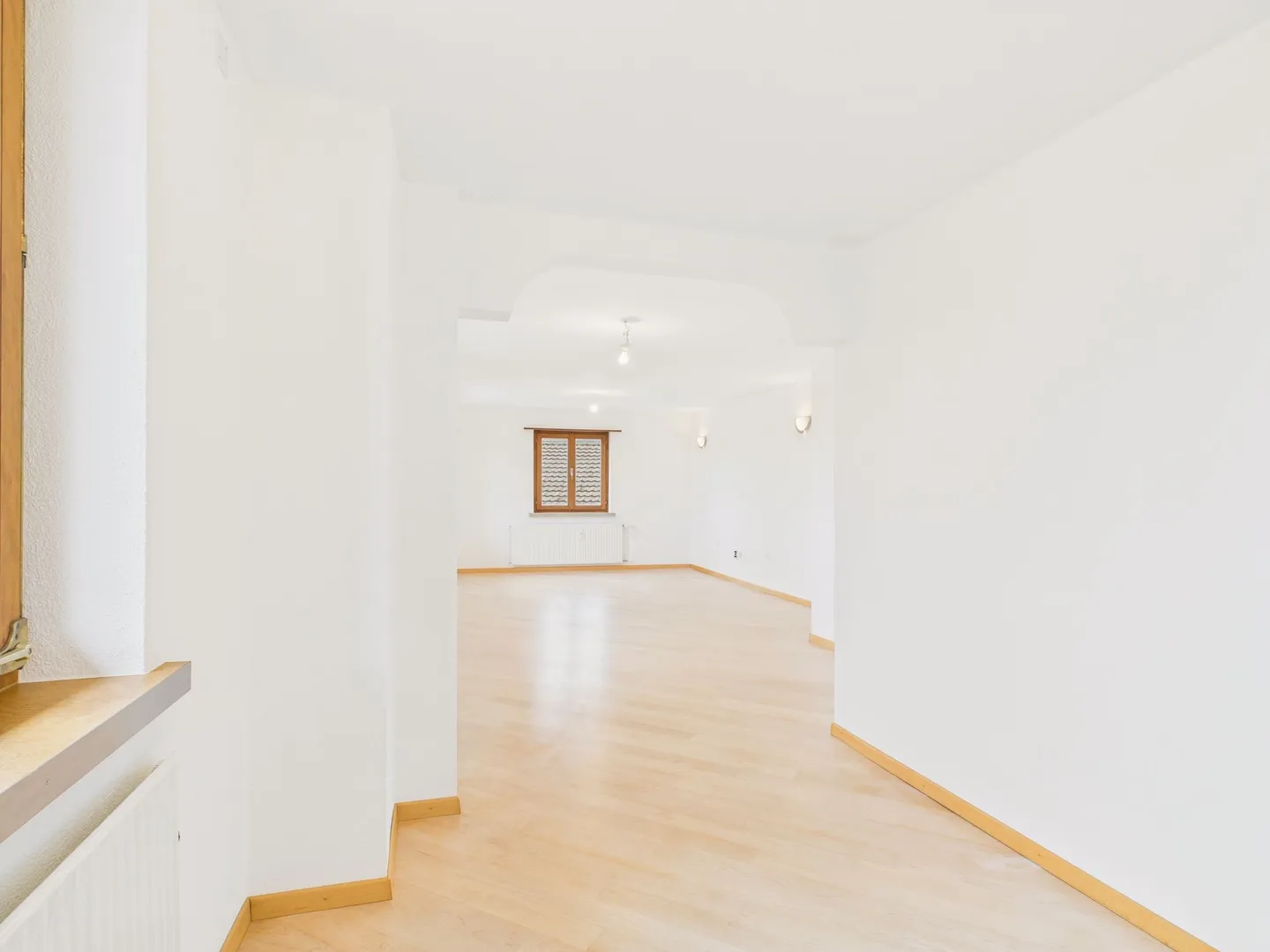Neu renovierte 5-Zimmer Wohnung mit Balkon in Wenslingen - Foto 5 von 13