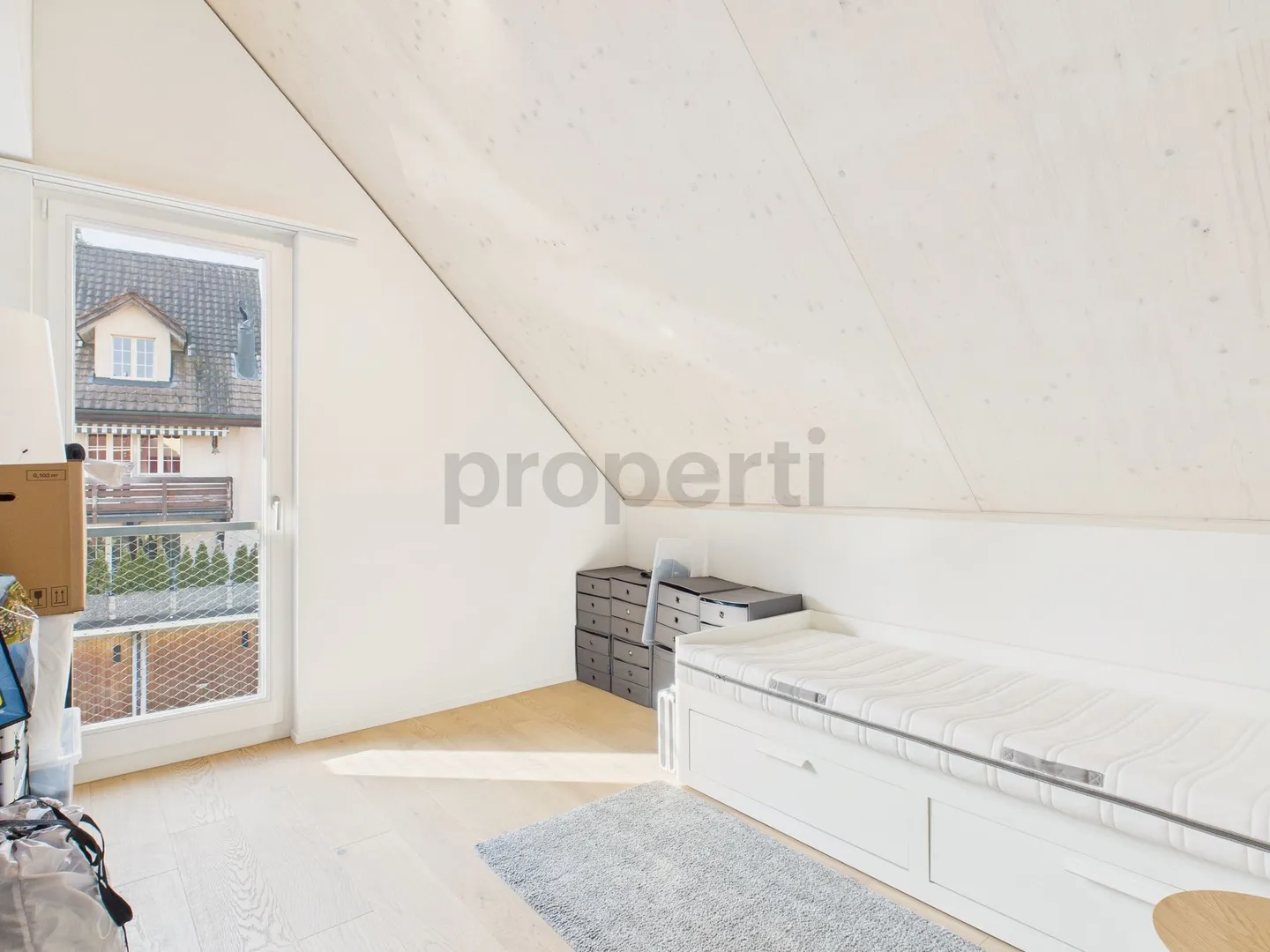 Moderne Maisonette mit Balkon - Foto 6 von 13
