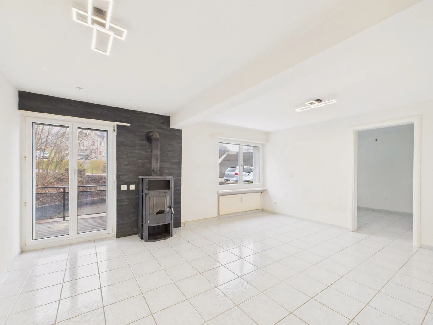 Ampio appartamento familiare di 5,5 stanze con terrazze e stufa svedese a Flawil - Foto 1 di 10