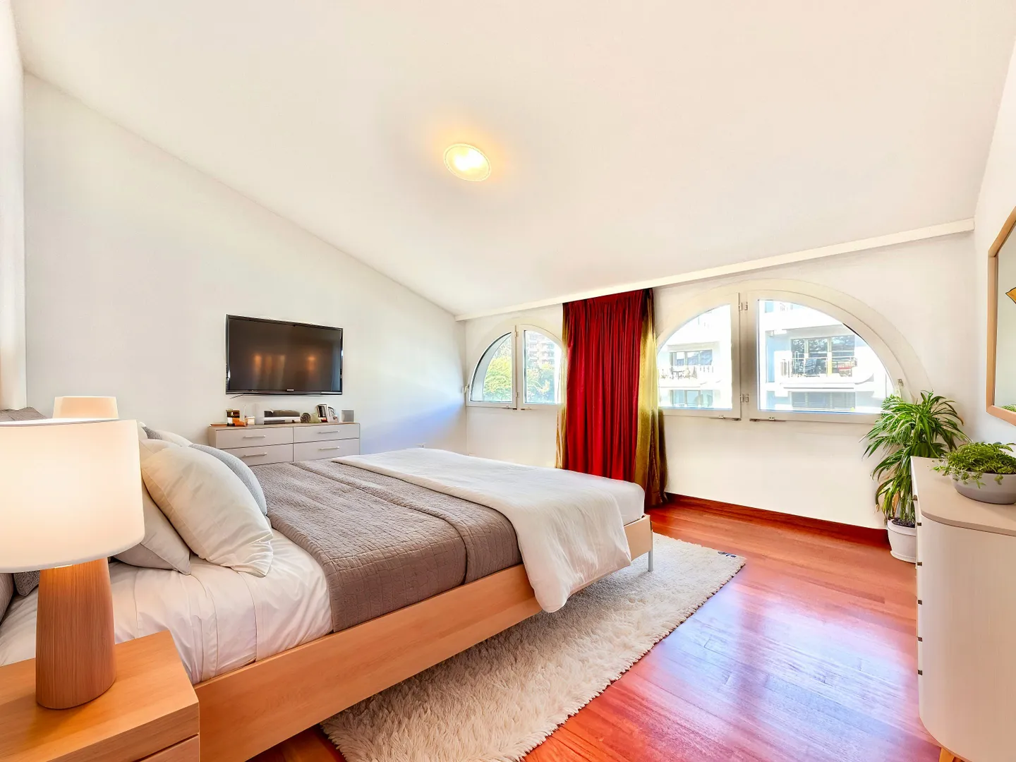 Bright penthouse with 6 rooms in Lugano with lake view - Photo 6 of 13