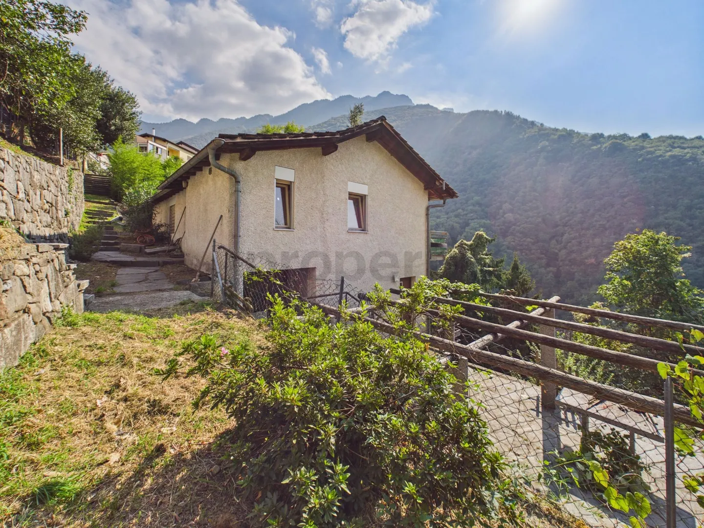 Stunning View over the Morobbia Valley, Garden with Pergola & Renovation Potential! - Photo 9 of 12