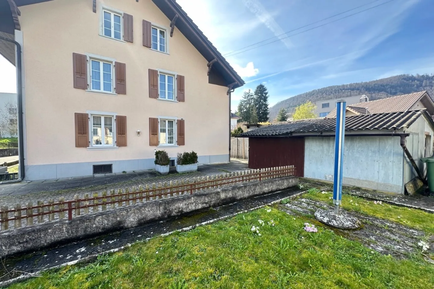 Appartement 3.5 pièces entièrement rénové au rez-de-chaussée - Photo 7 sur 8