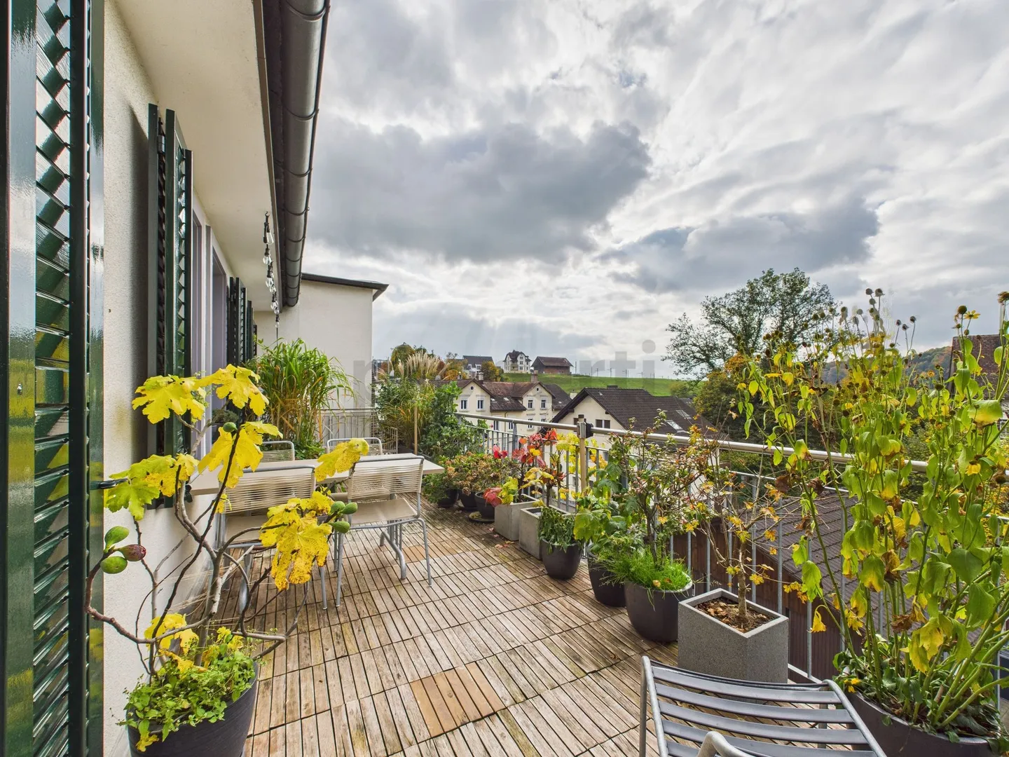 Grosszügige 6-Zimmer-Wohnung -ZUM WOHLFÜHLEN GEDACHT! - Foto 12 von 13