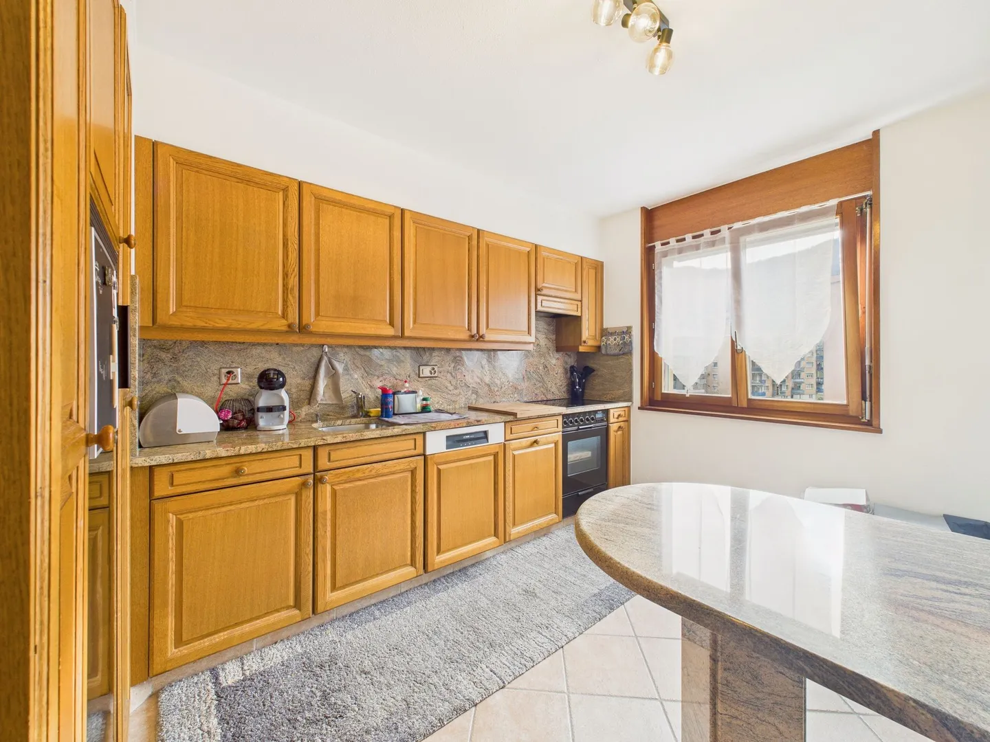 Spacieux 4.5 pièces  appartement élégant à Sion - Photo 2 sur 9