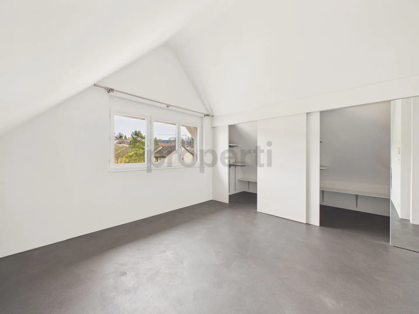 Moderne Maisonette mit Balkon - Foto 7 von 13