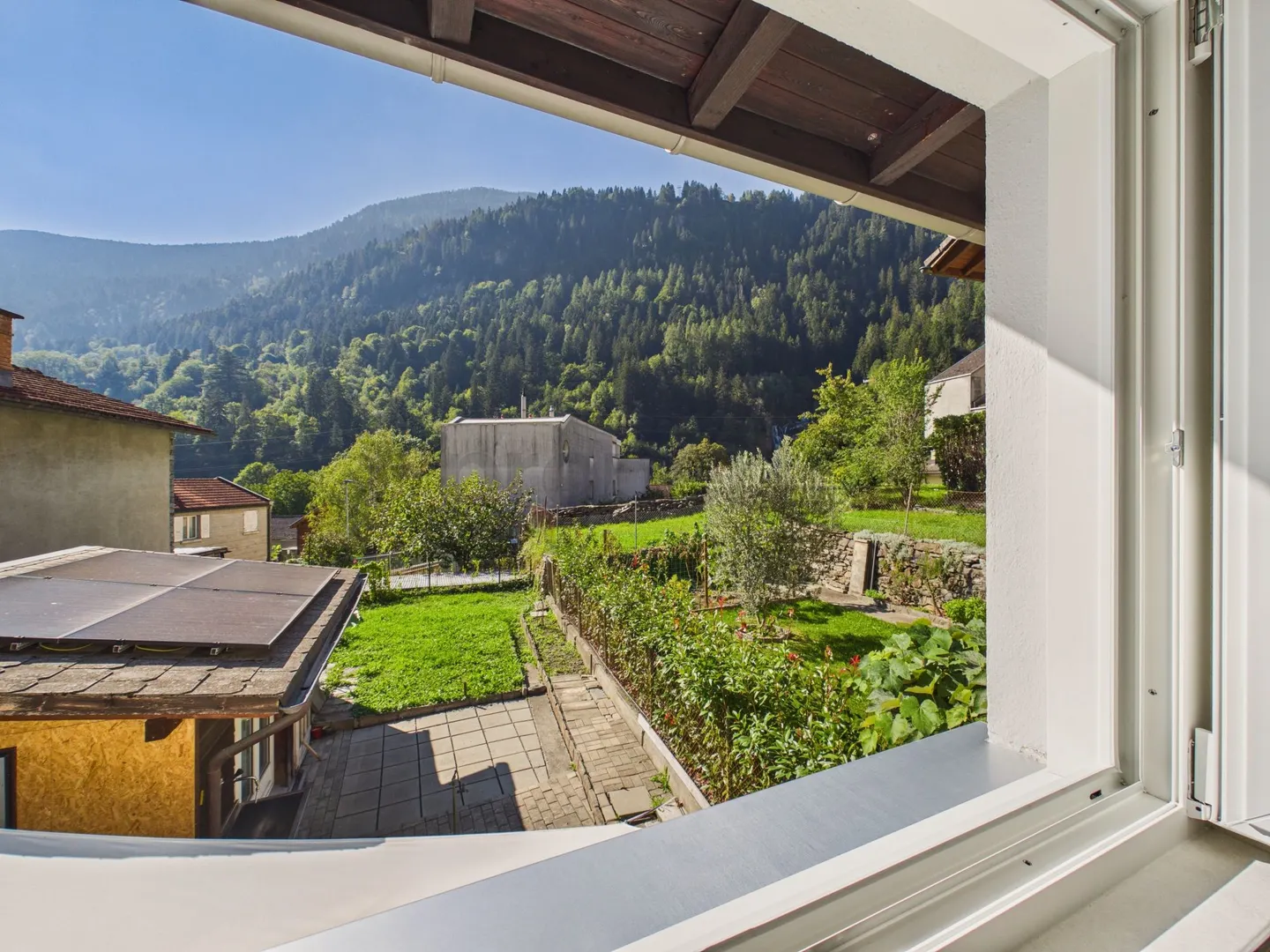 Casa ristrutturata e affascinante a Faido - Foto 9 di 13