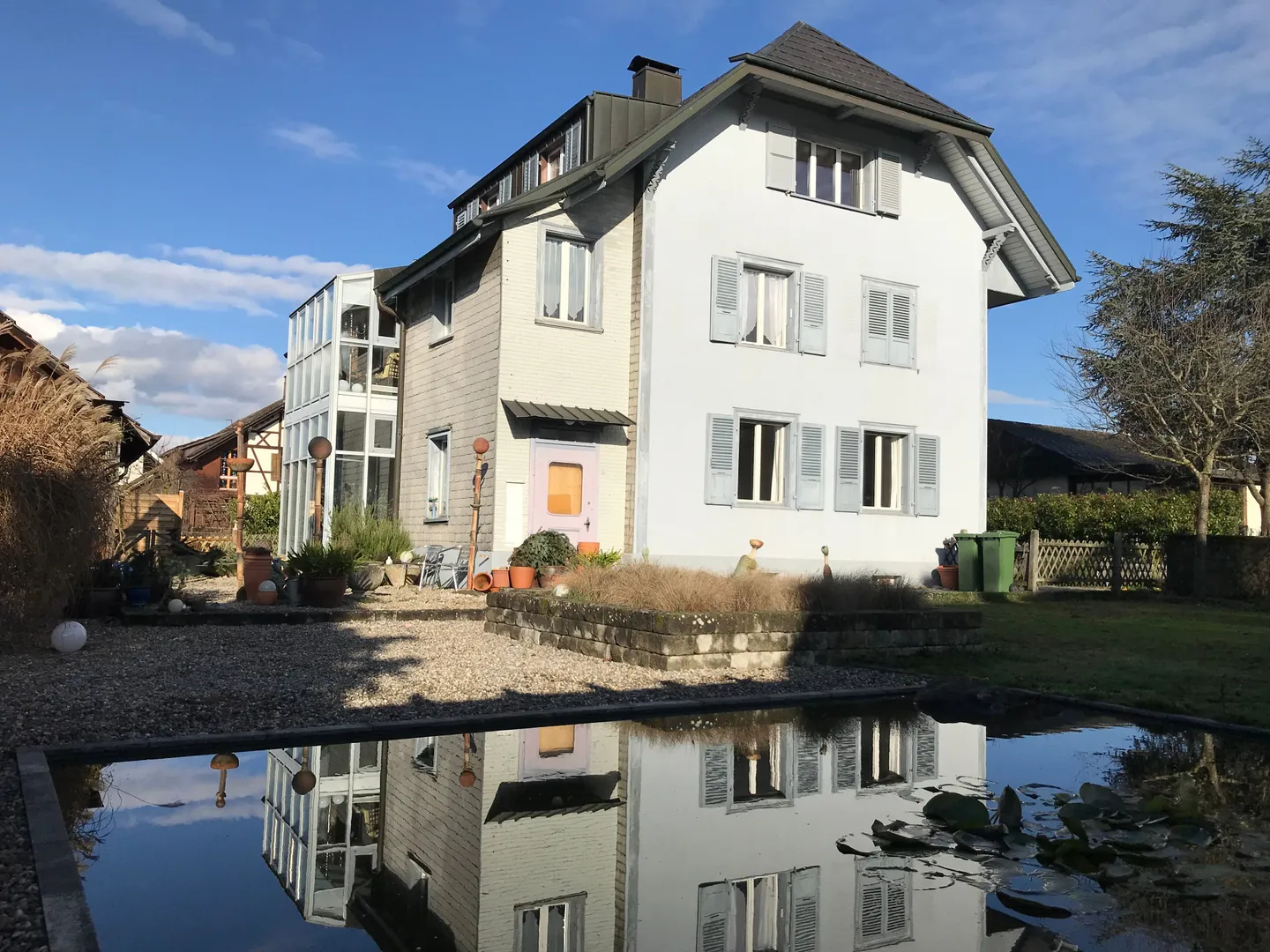 Appartement mansardé confortable de 3 pièces avec vue lointaine à Herzogenbuchsee - Photo 1 sur 8