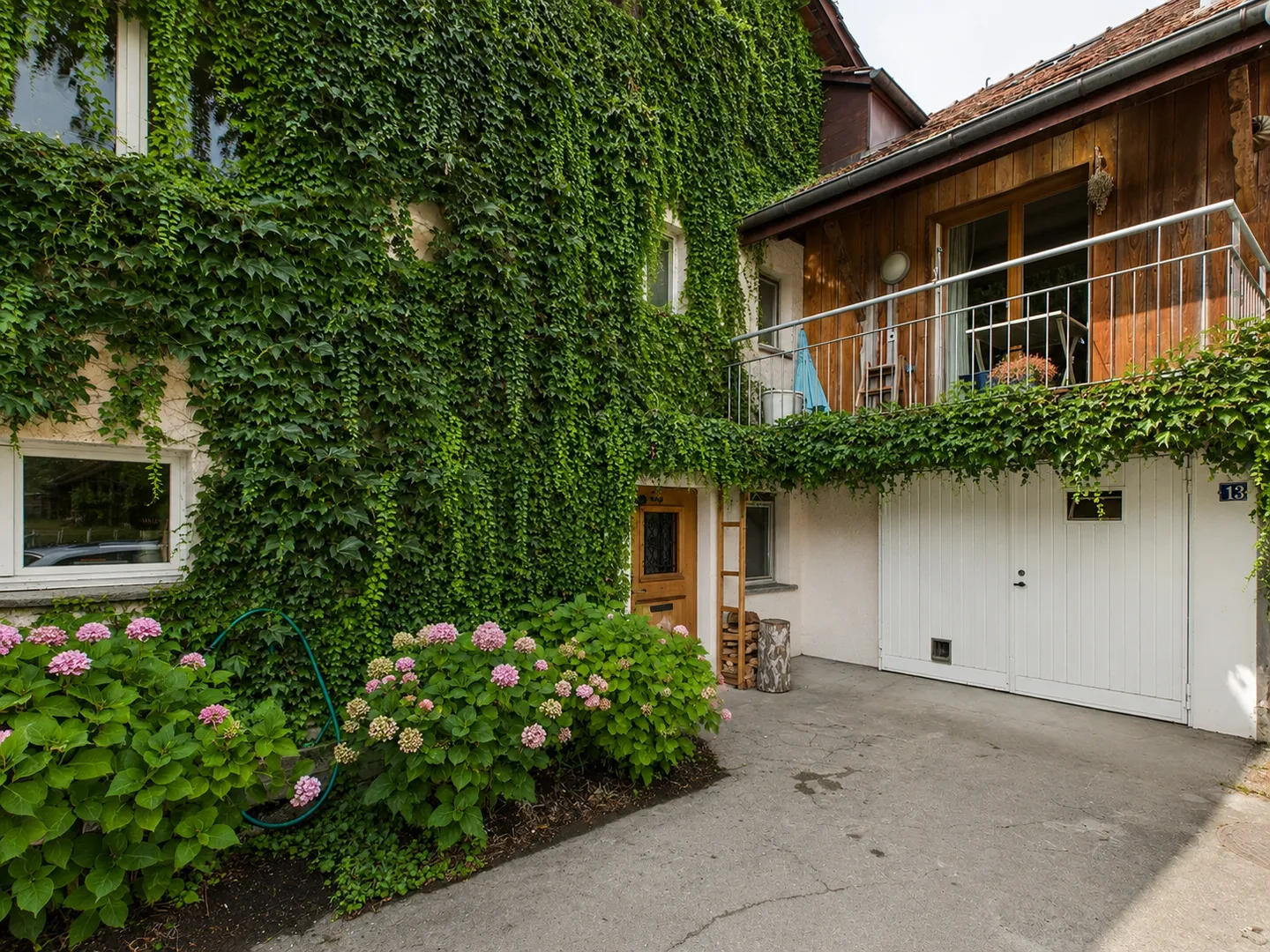 Charmante 6.5-Zimmer-Detached-House mit Bergsicht, Freudwil - Foto 1 von 13