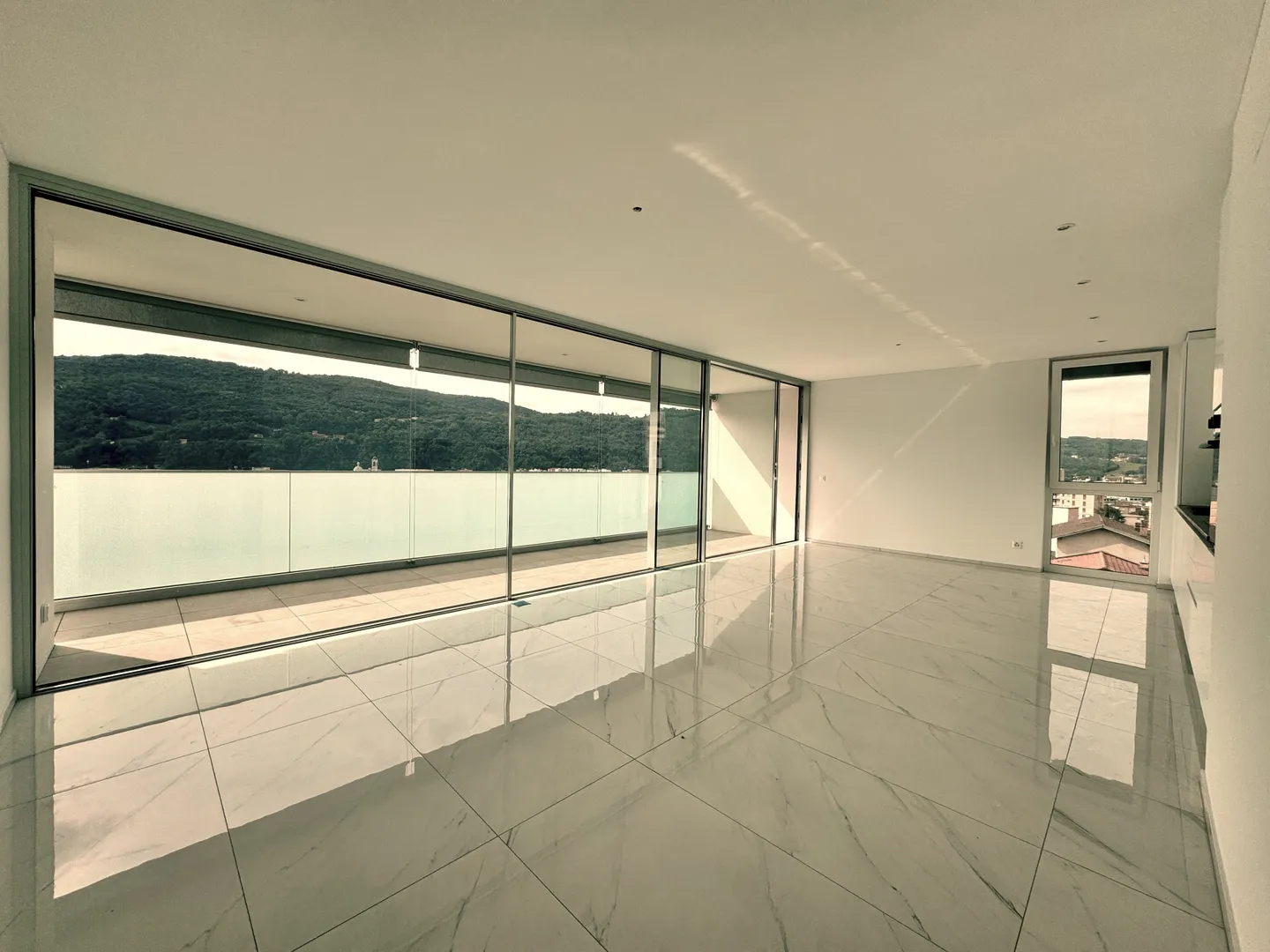 New 4.5 Room Apartment in Vacallo - Photo 9 of 12