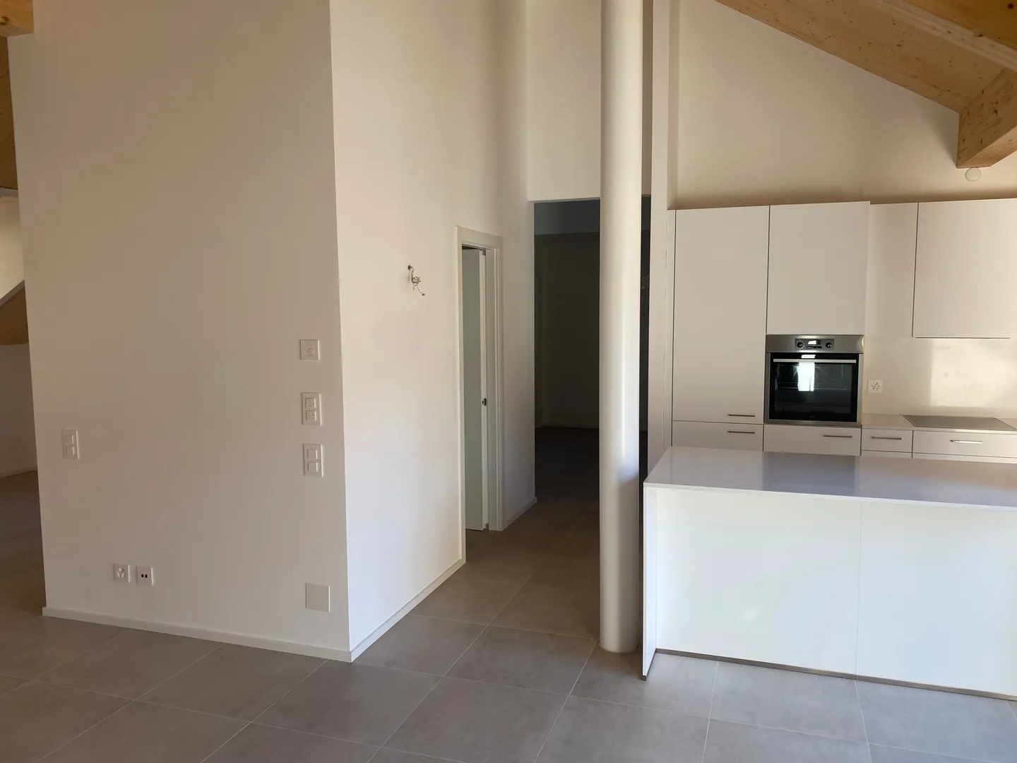 Charmant penthouse récemment construit à Biasca - Photo 4 sur 11