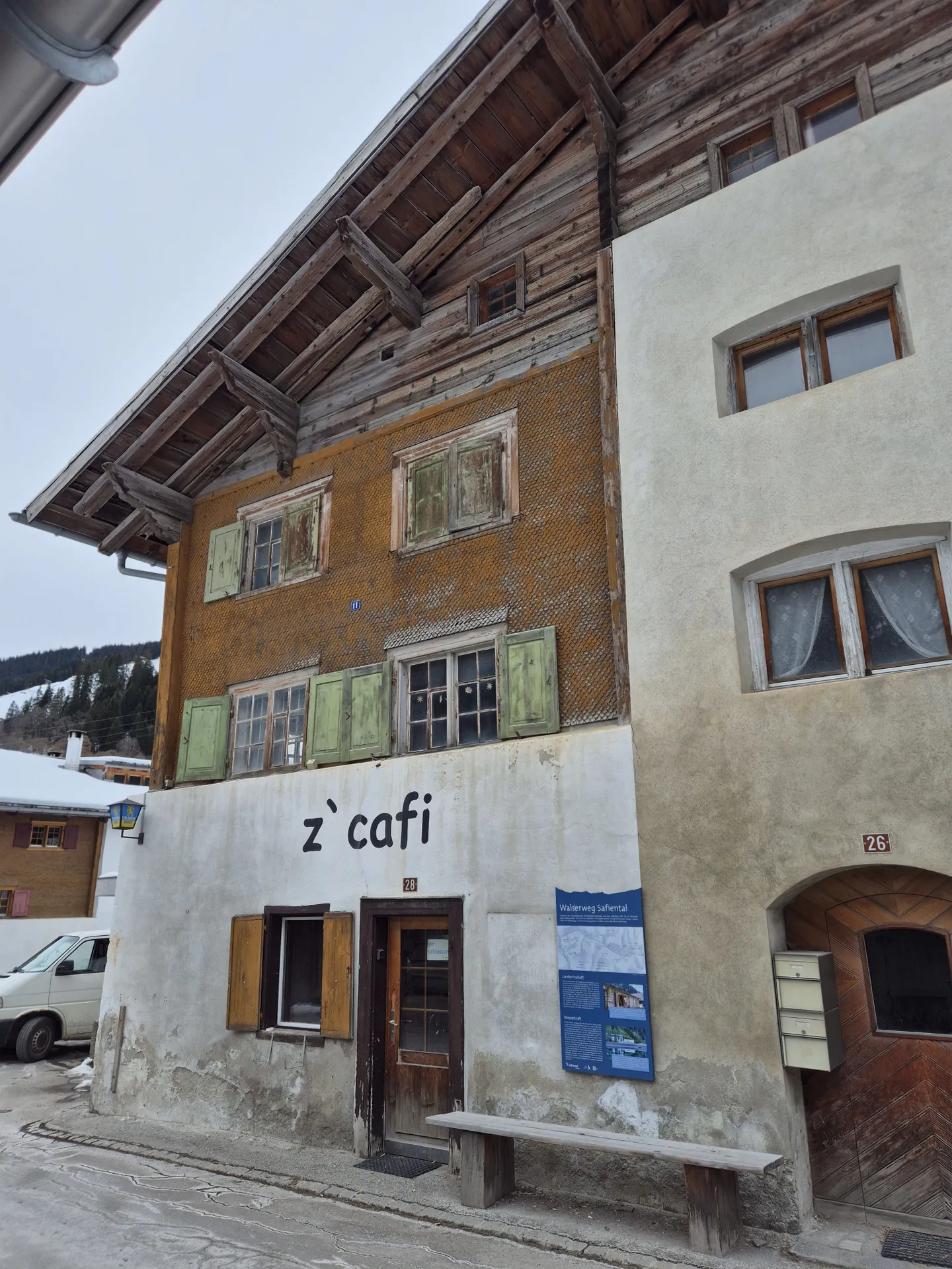 Charmante maison individuelle de 12 pièces avec cave voûtée, Safien Platz - Photo 2 sur 13