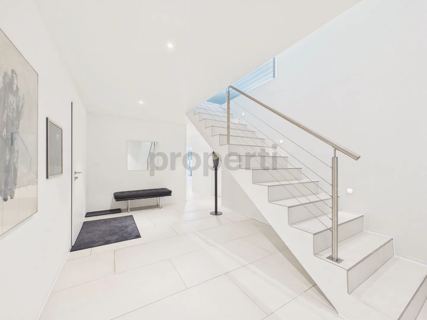 Newly built single-family home with modern comfort in Lostorf - Photo 4 of 13
