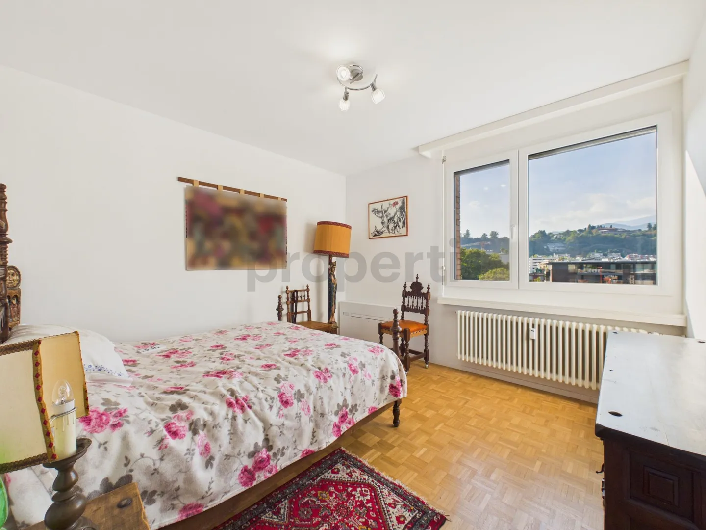 Spazioso attico ristrutturato nel 2022, Ampio balcone con vista panoramica sul lago Ceresio - Photo 7 sur 12