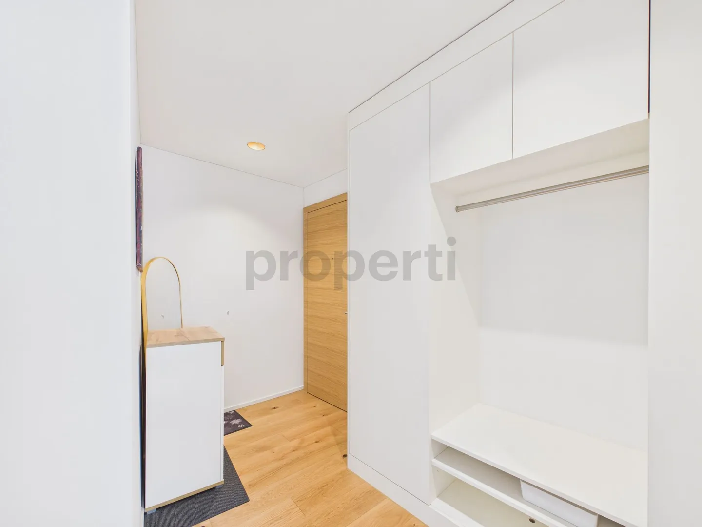 Appartement élégant de 3,5 pièces avec vue sur le lac et grand balcon - Photo 8 sur 12