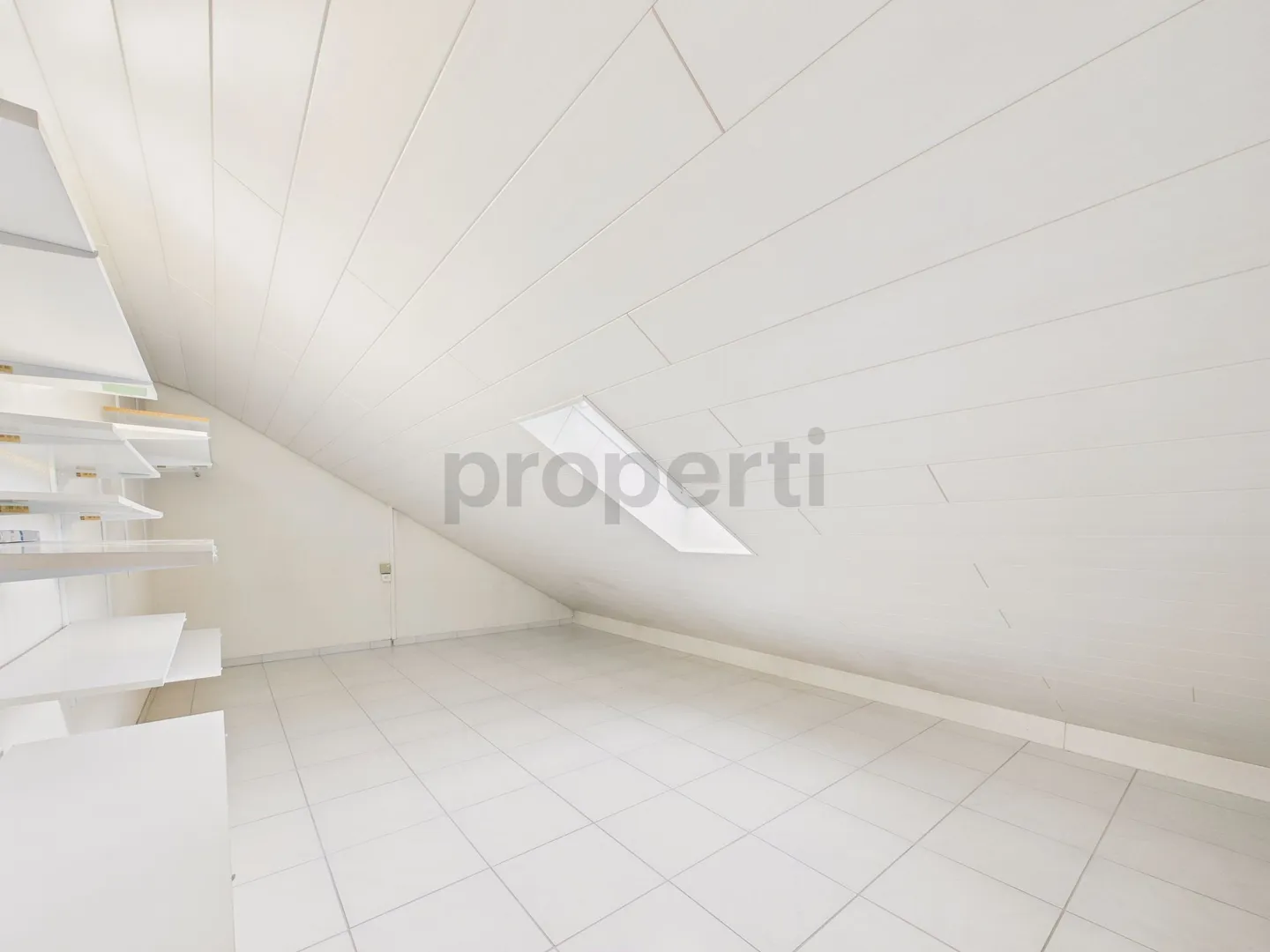 Moderne Maisonette mit Balkon - Foto 5 von 11