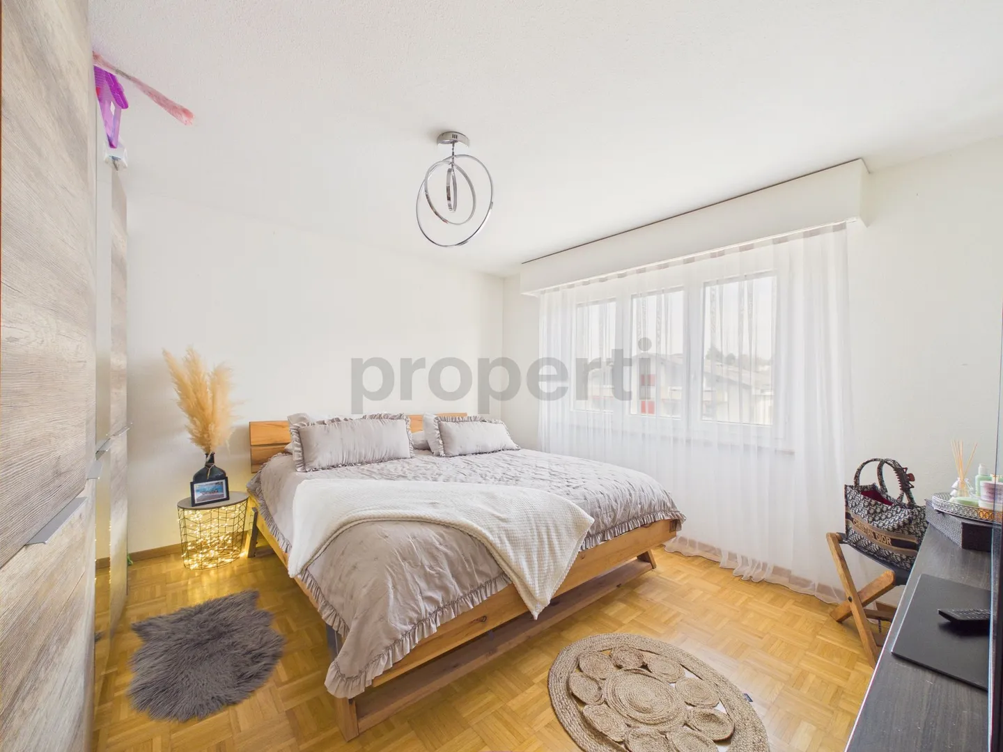 Appartamento luminoso 5.5 stanze con balcone - Foto 7 di 13