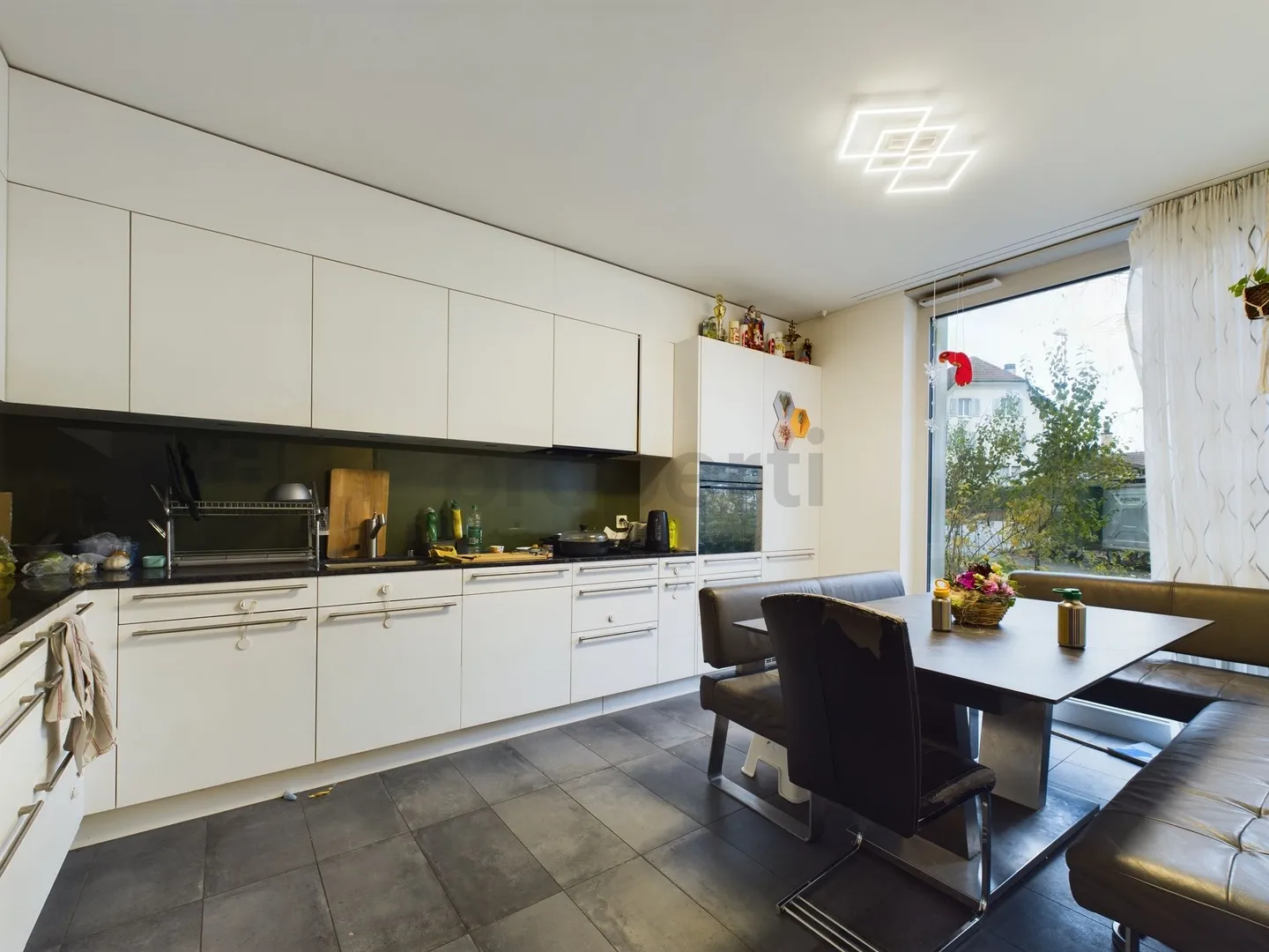 Unique, appartement de jardin en duplex de 4,5 pièces, familial, dans un emplacement ensoleillé à Dottikon - Photo 4 sur 8