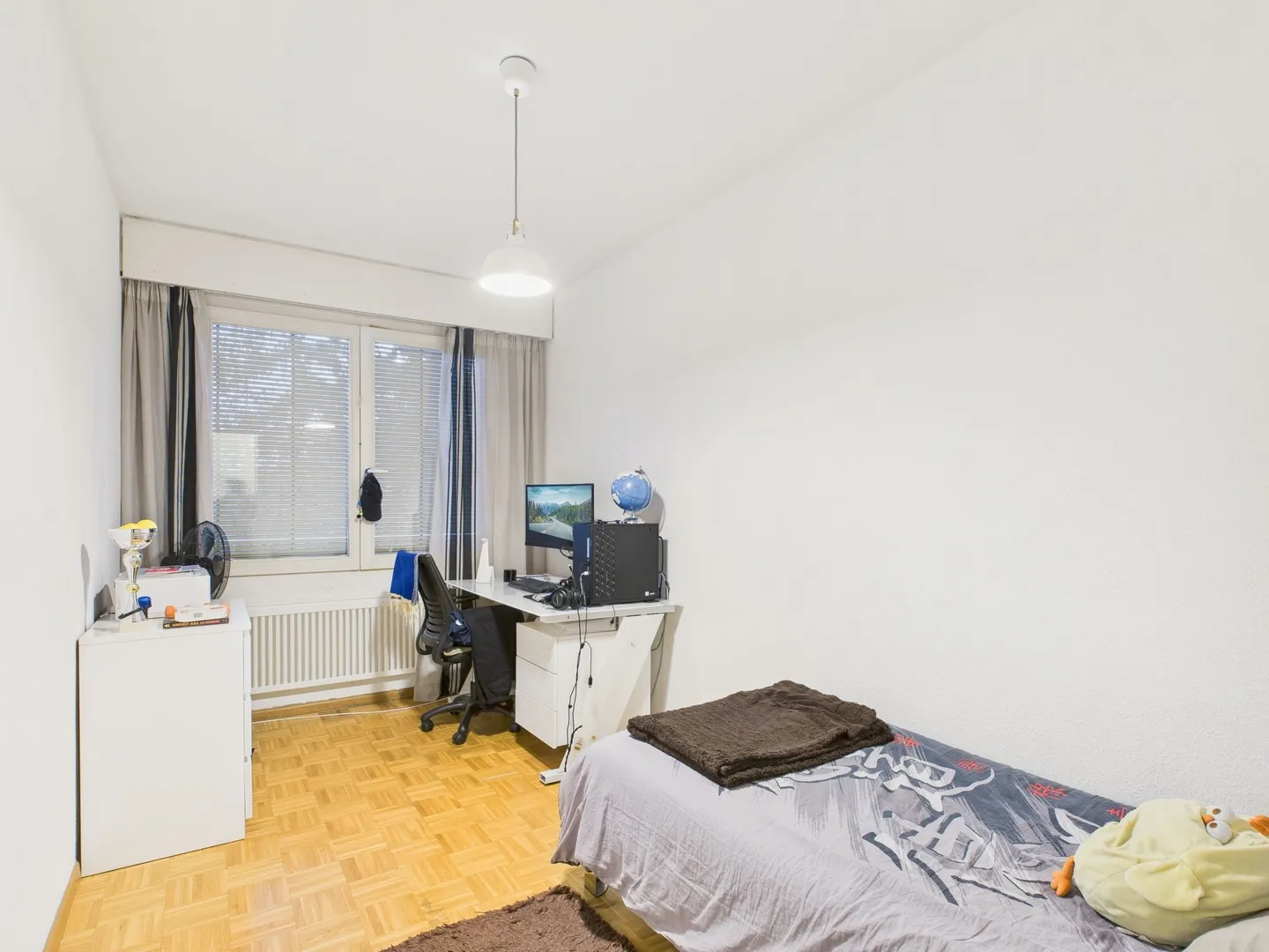 Möblierte 5.5-Zimmer-Wohnung 165 m² Private und bewaldete Luxusresidenz In der Nähe von Nationen und Organisationen Genf - Foto 5 von 11
