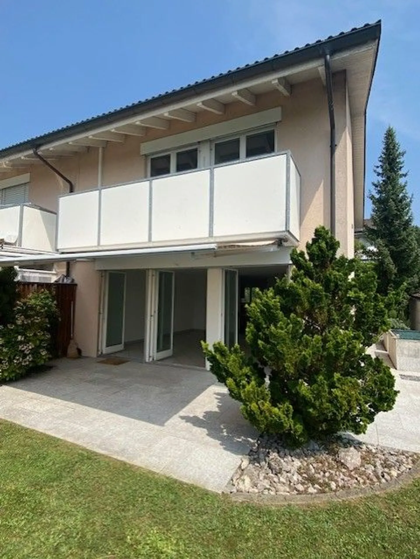 Schönes 4.5-Zimmer Einfamilienhaus mit Garten in Ottenbach - Foto 1 von 13