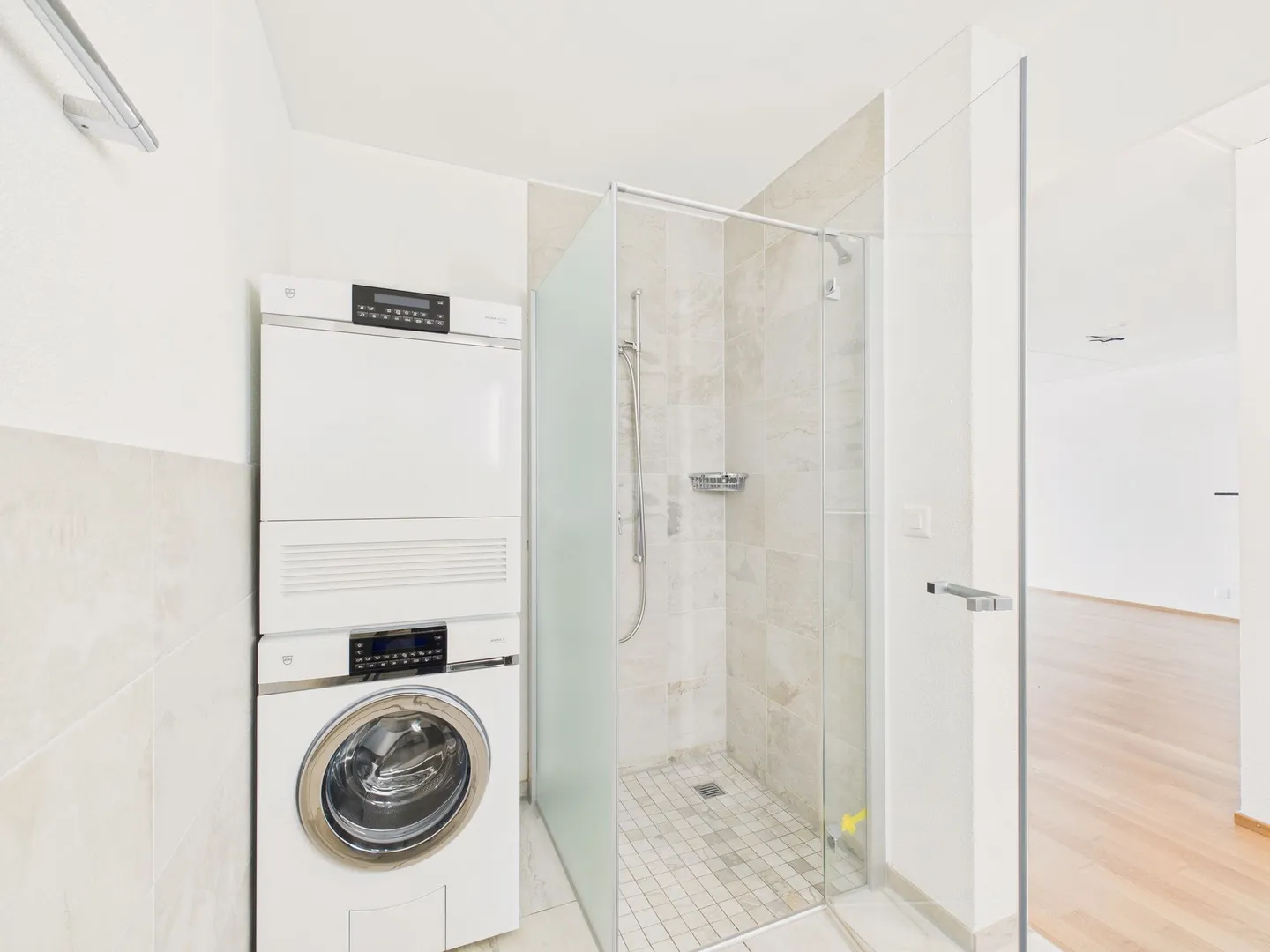 Moderne 2.5-Zimmer-Wohnung mit Balkon, Bätterkinden - Photo 11 of 13