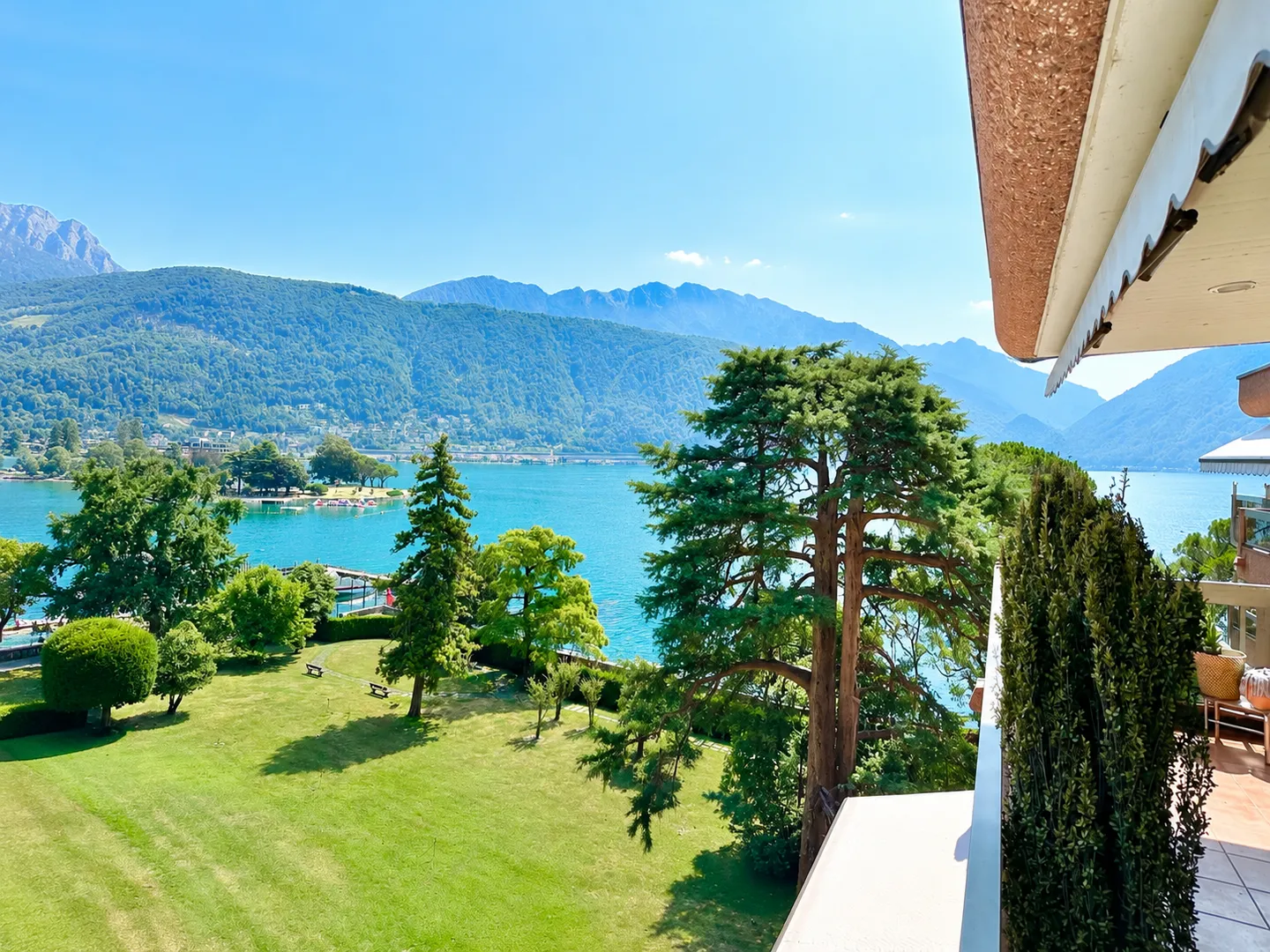 Attico da sogno sul Lago di Lugano con terrazzo e vista spettacolare - Foto 9 von 12