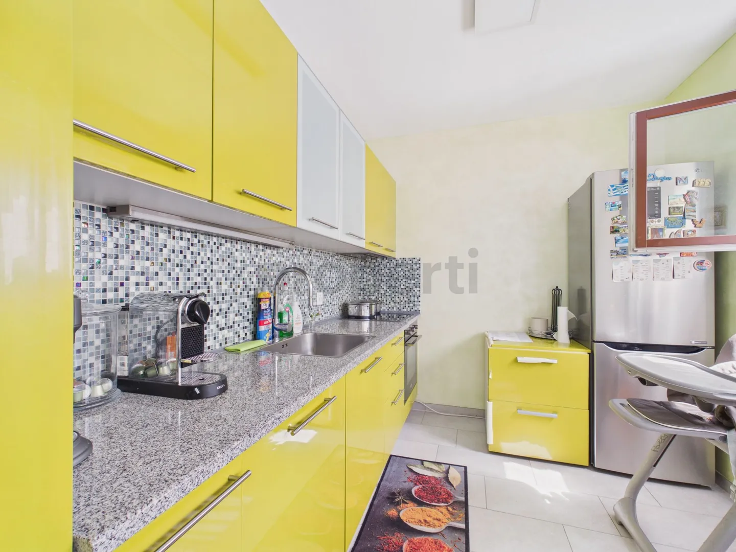 Appartamento rinnovato con piscina - Foto 2 di 13
