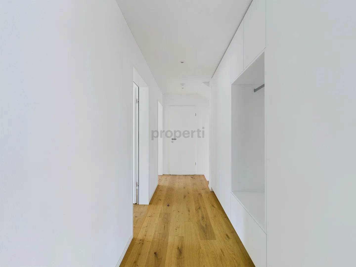 Your Dream Home in Zurich - Modern, Spacious and with a Green Oasis - Photo 10 of 12