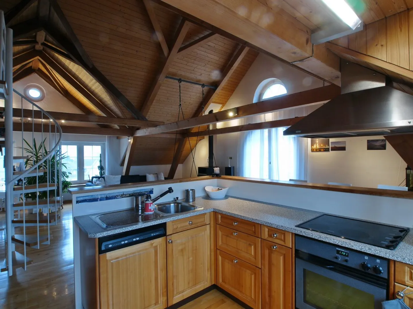 Charming and Generous - Photo 5 of 8