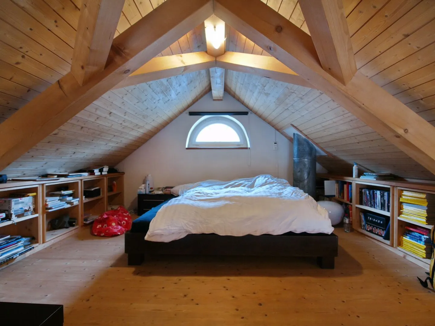 Charming and Generous - Photo 6 of 8