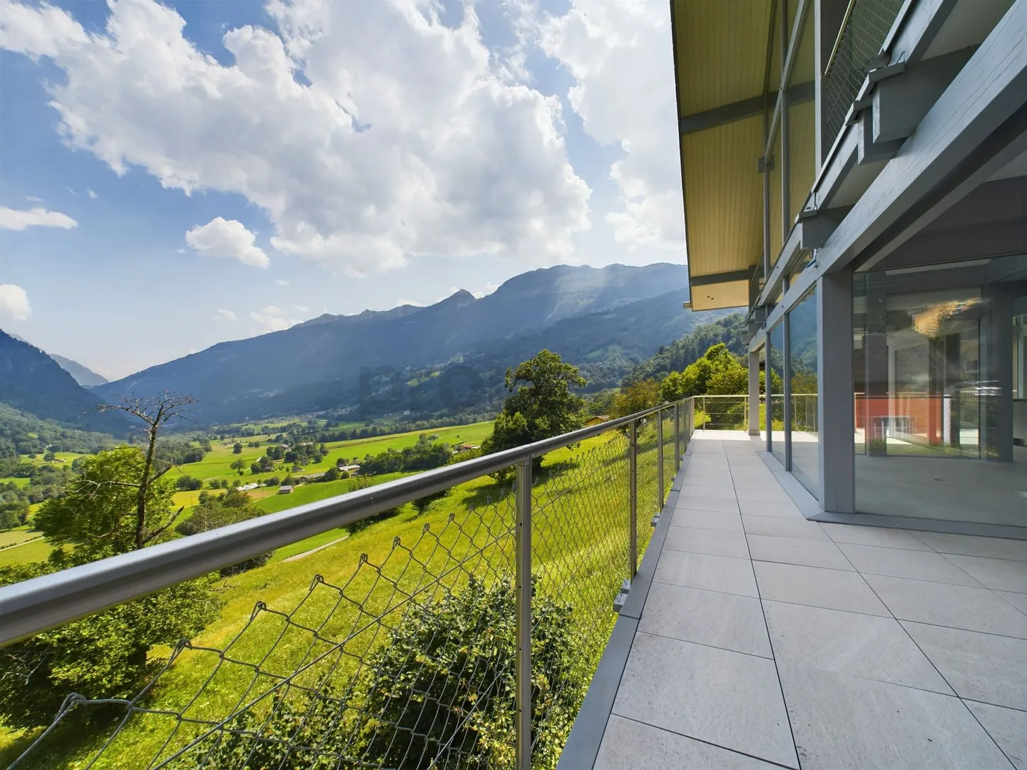 Villa moderna con vista panoramica - Foto 1 di 12