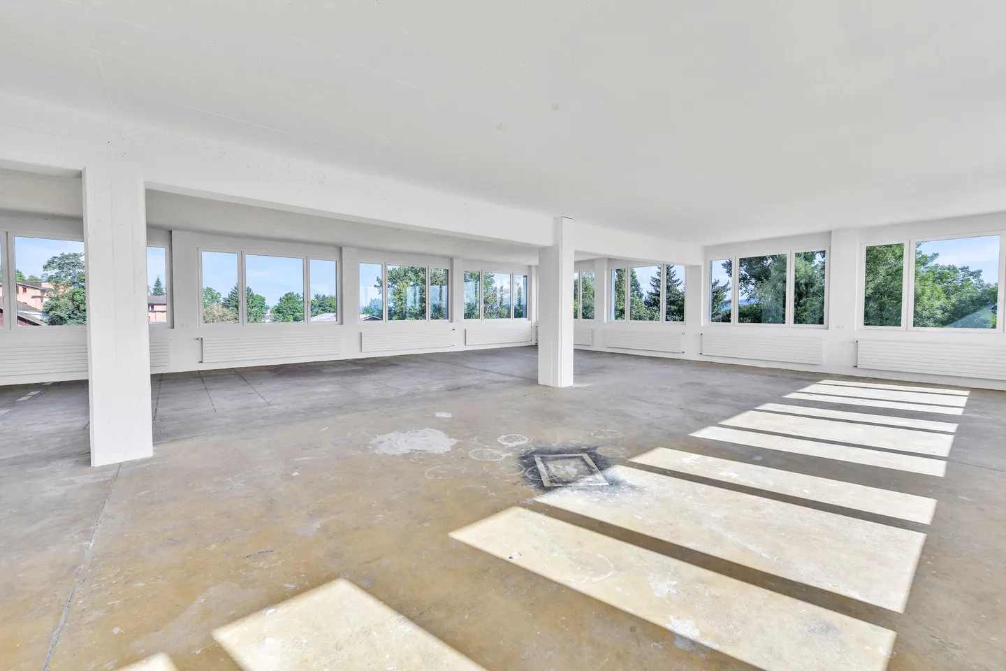 Spazio commerciale attraente con grande potenziale a Rümlang, Canton ZH - Foto 2 di 8