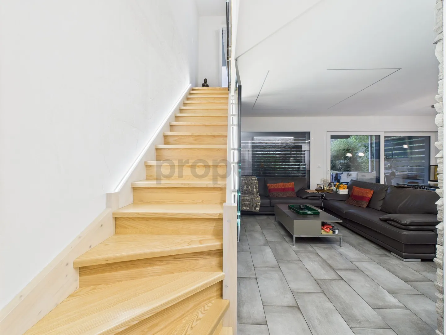 Charming modern terraced house with garden, garage and view in the heart of Saillon - Photo 4 of 7