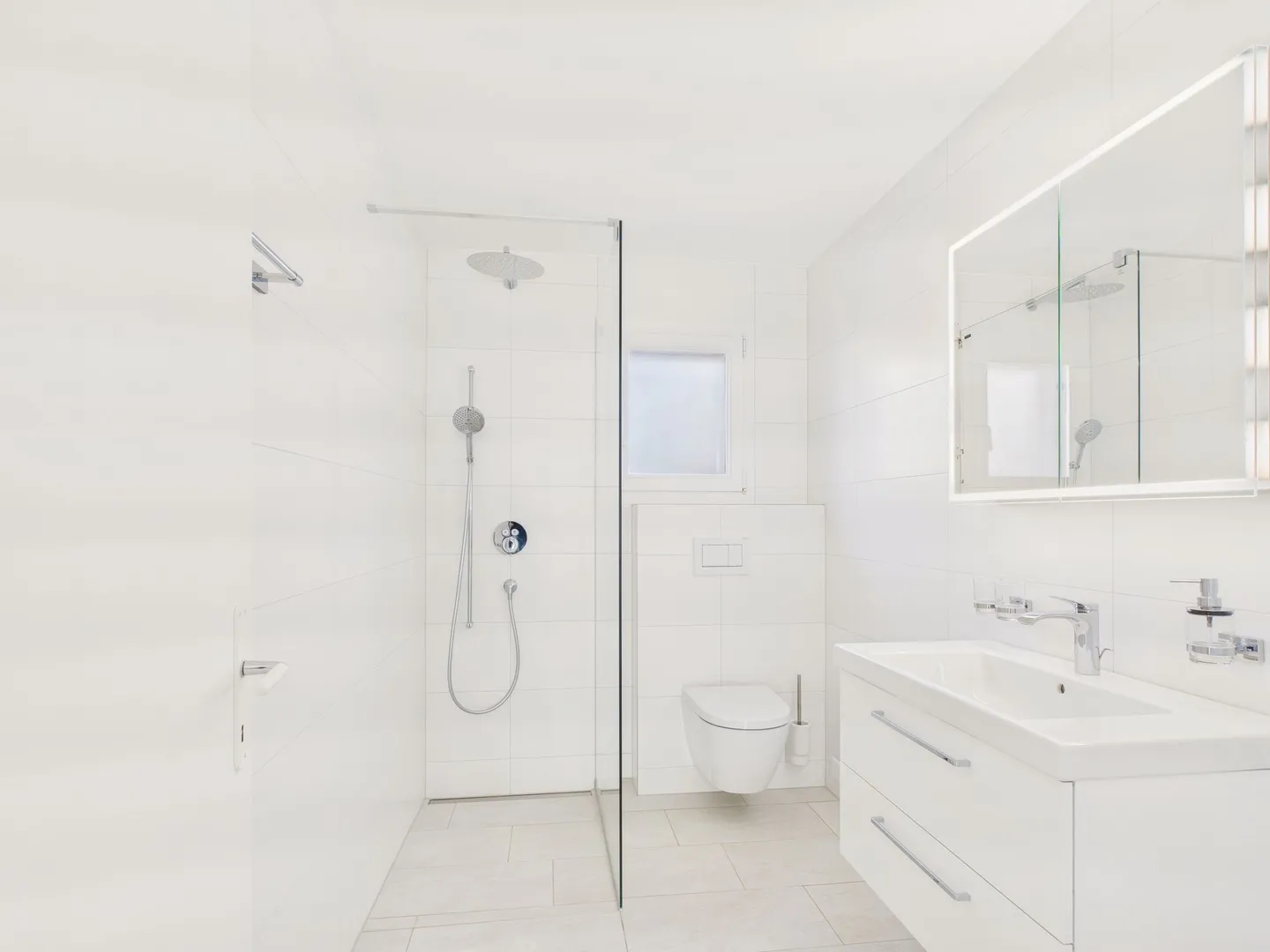 Belle appartement de 3,5 pièces au rez-de-chaussée dans un endroit calme et ensoleillé à Zizers - Photo 7 sur 11