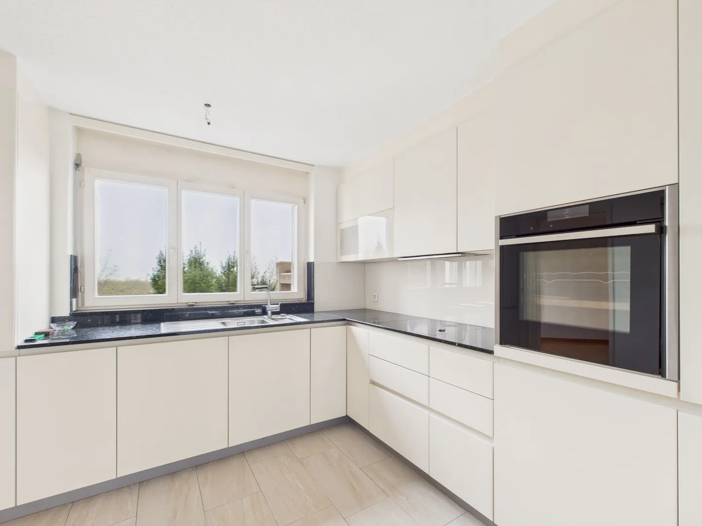 Cozy 4.5-room home in Berg, TG - Photo 5 of 13